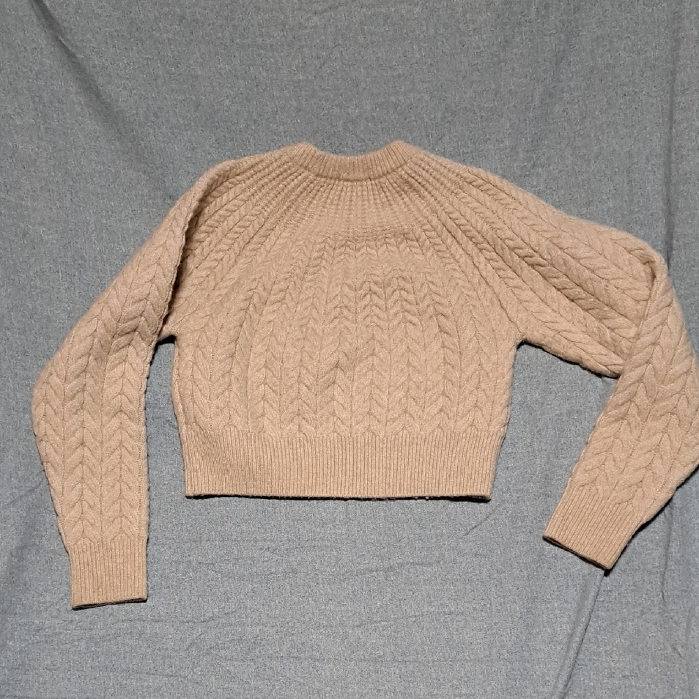 ✨ Sincerely Jules Cloud‑Soft Neutral Cable Knit - Picture 6 of 7